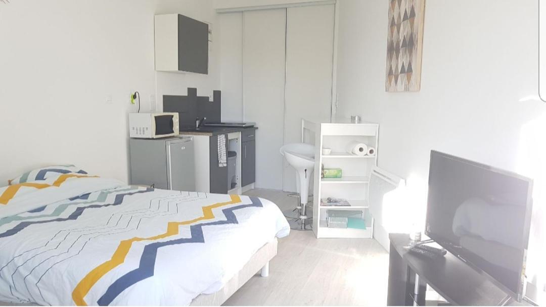 Studio Cozy Tout Confort Chez L'Habitant La Roche-sur-Yon Exterior foto